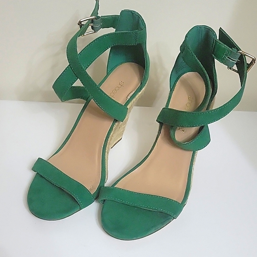 Women's shoes